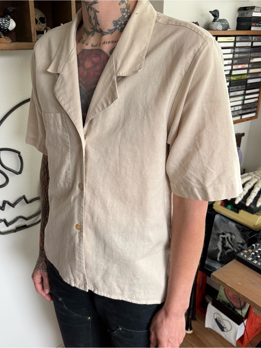Vintage 90s Tan S/S Button Down Shirt ~Size Medium - Picture 3 of 7
